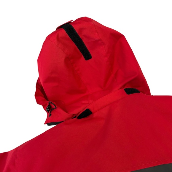 EUC Helly Hansen Women's Vibrant Red and Black Ski Jacket - Picture 12 of 14